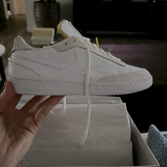 SOLD NEW Reebok x Victoria Beckham Leather Club C Unisex Tennis W US 7/M US 5.5 - Picture 6 of 6